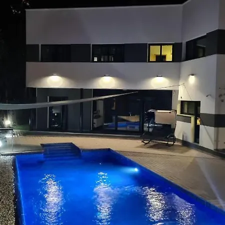 Family-friendly In With Private Pool