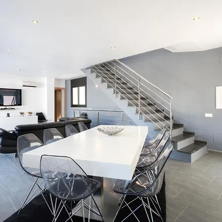 Вилла Family-friendly In With Private Pool *