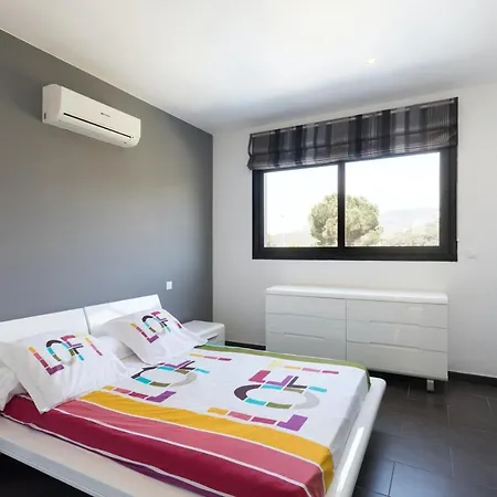 Вилла Family-friendly In With Private Pool Льорет-де-Мар